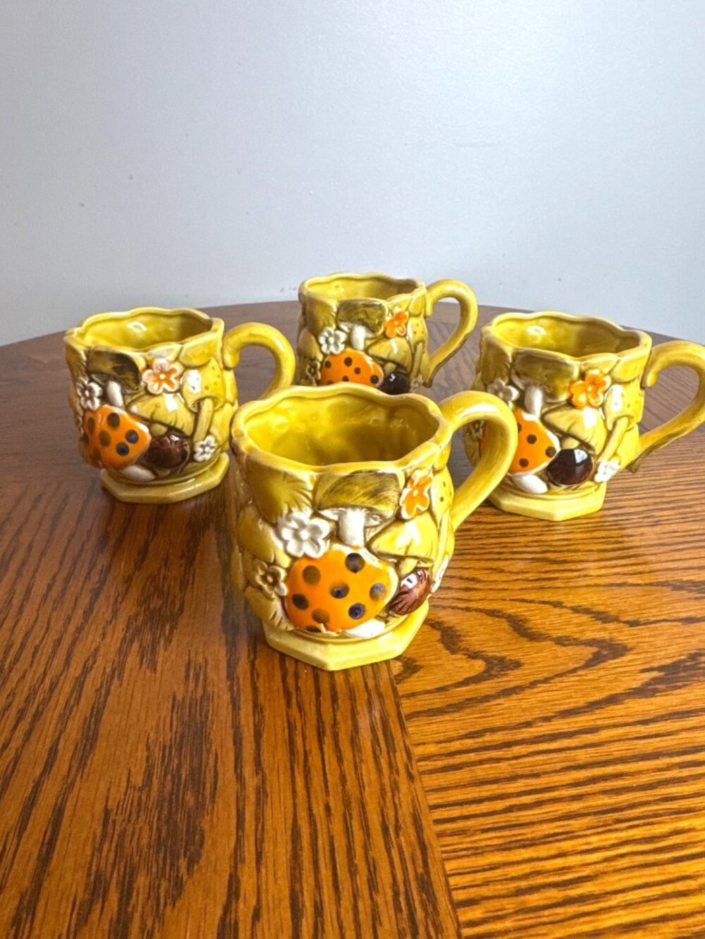 MCM Fred Roberts Set Of 4 Vintage Ceramic Mushroom Yellow Coffee Mugs